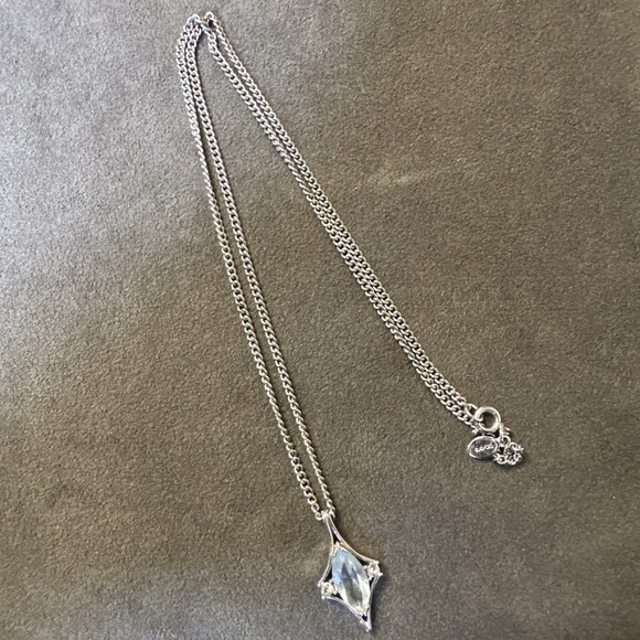 Vintage 1976 Avon Crystal Palace Icy Blue Marquise Rhinestone Pendant Necklace - Picture 6 of 7